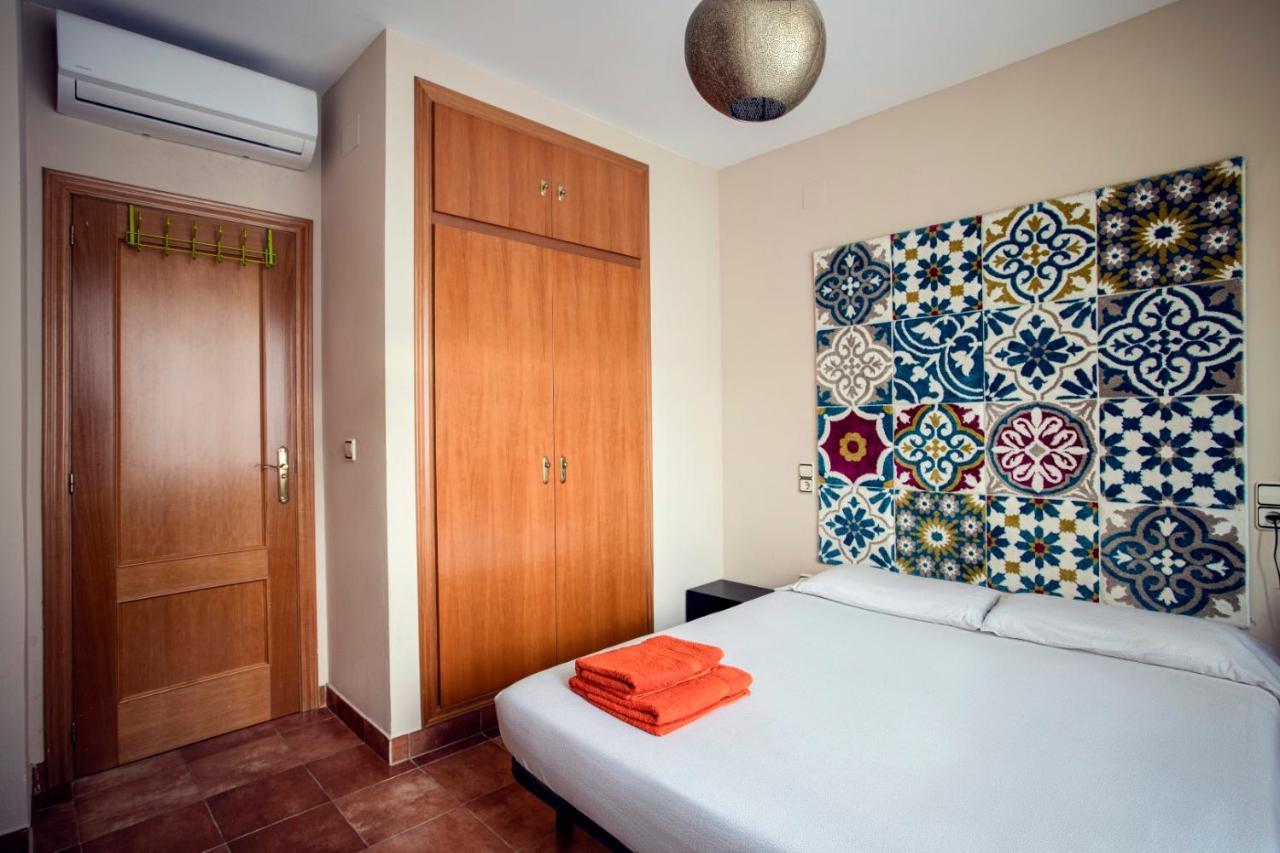 Cozy Apartment Near The Center, Torres De Serrano Valencia Exterior photo